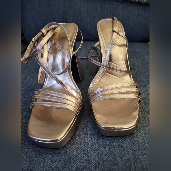 Elegant Gold Strappy Heels - Picture 3 of 5